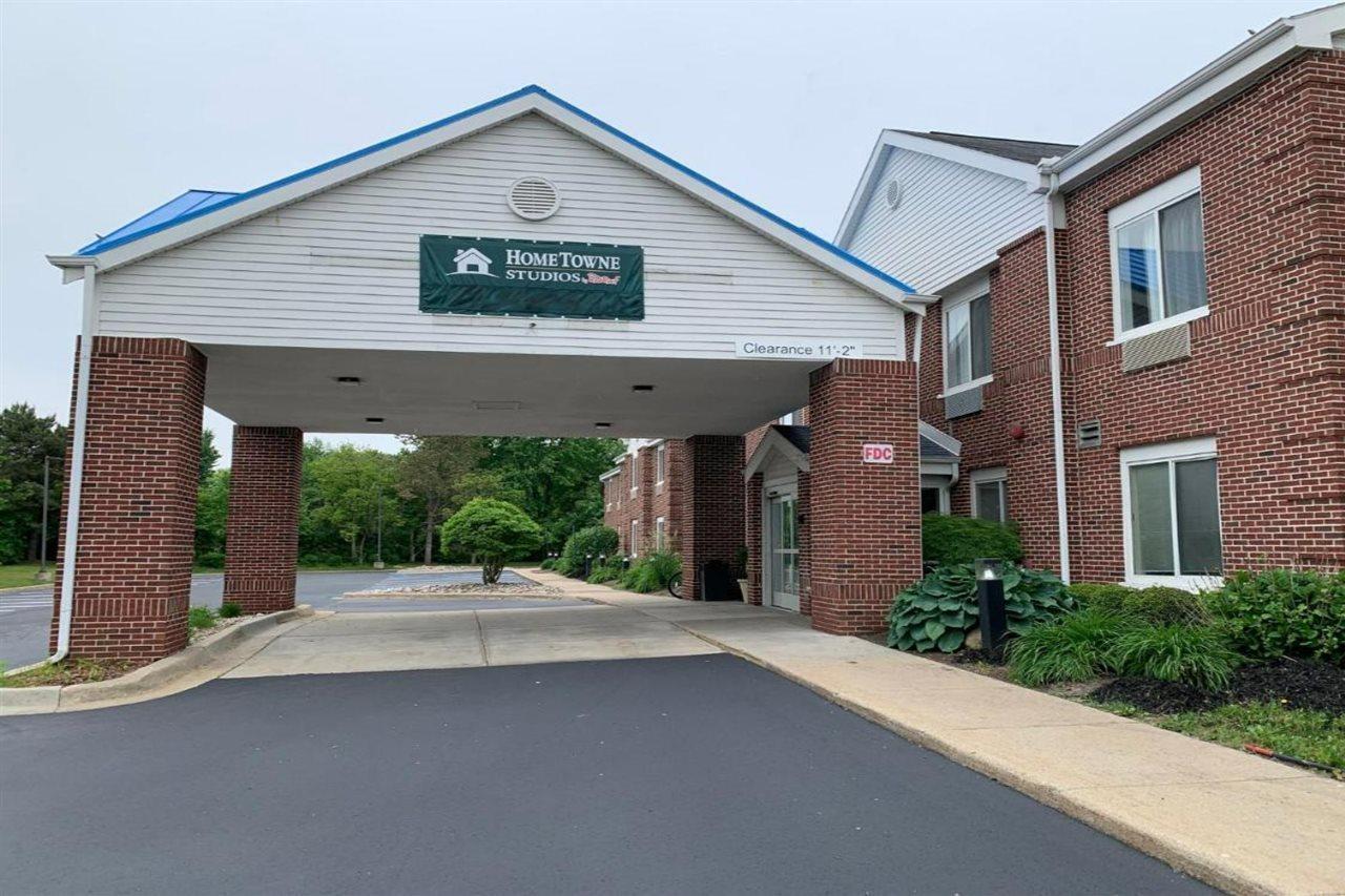 Hometowne Studios By Red Roof East Lansing - Okemos Exterior foto